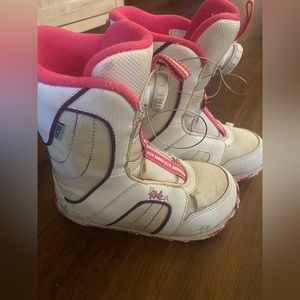 Girls Ride Sparkle snowboard boots size 13